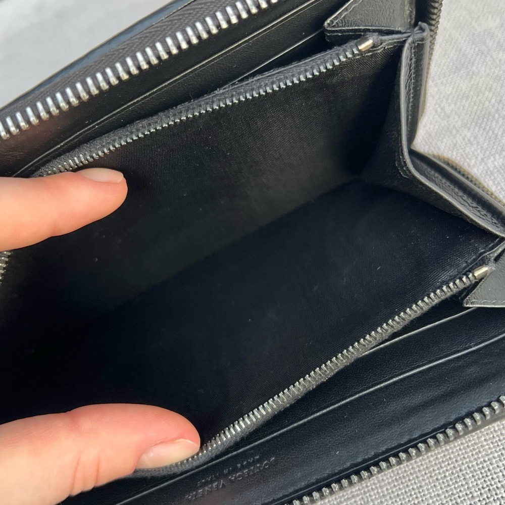 RARE BOTTEGA VENETA Anthracite Black Weave Intrecciato Zip Around Long Wallet - Picture 8 of 10